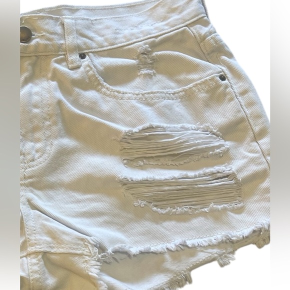 Billabong Women’s Distressed White Shorts Fray Hem Size 27 - Picture 4 of 11